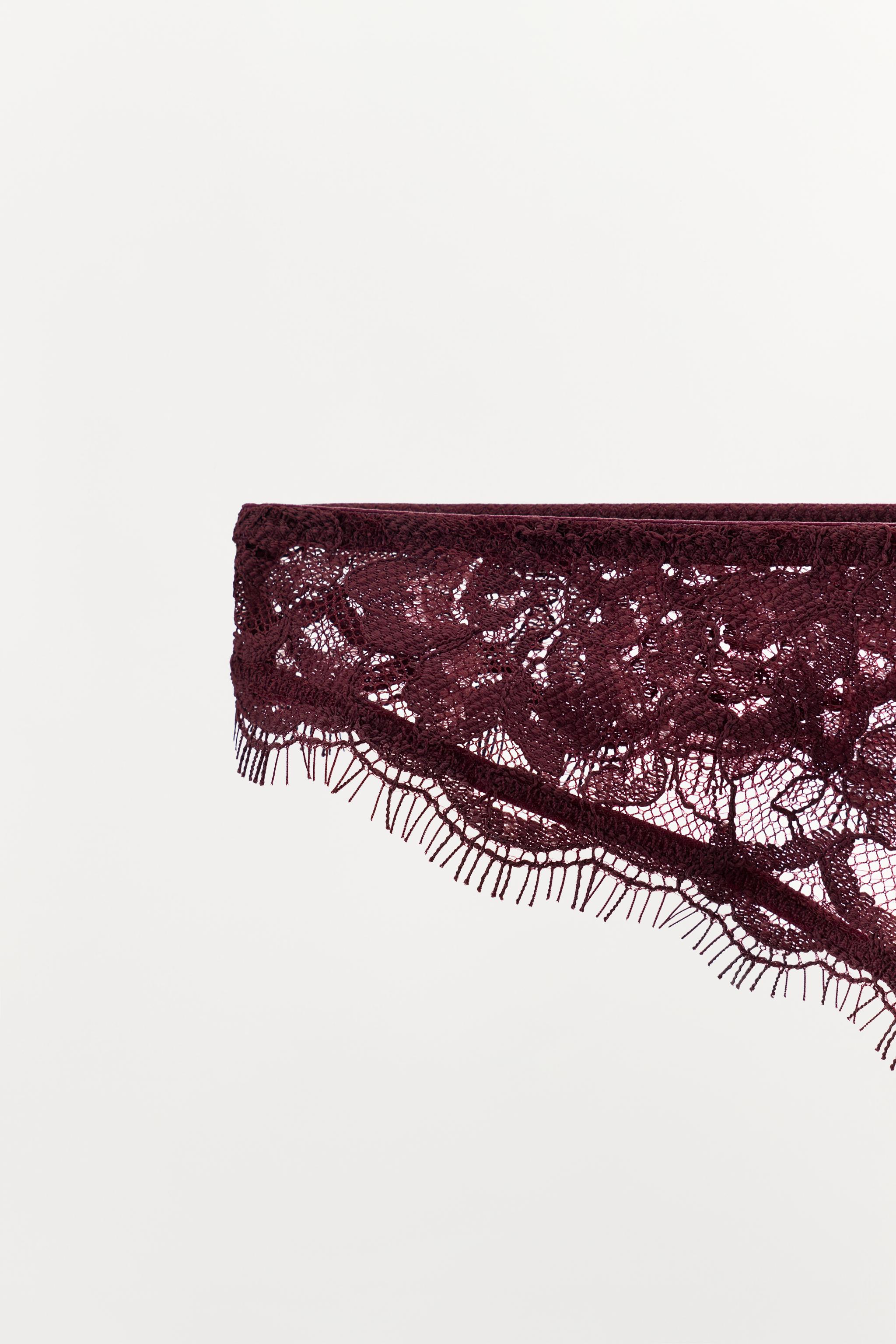 TANGA EN DENTELLE